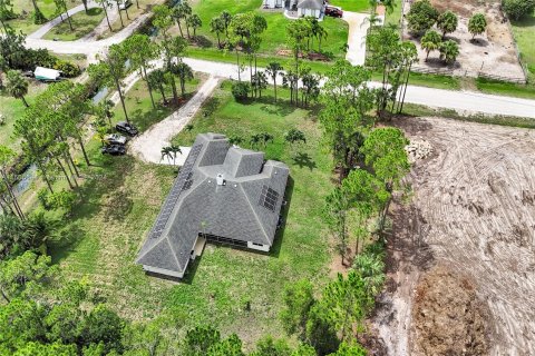 House in Loxahatchee Groves, Florida 4 bedrooms, 289.3 sq.m. № 1233626 - photo 6