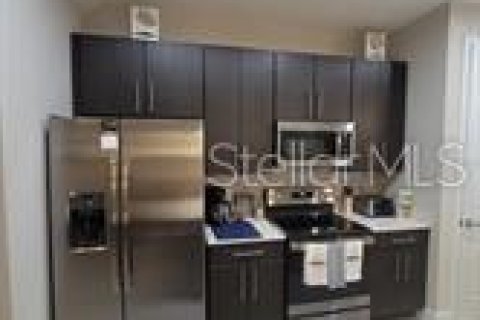 Townhouse in Davenport, Florida 4 bedrooms, 173.82 sq.m. № 1087702 - photo 4