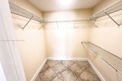 Copropriété à vendre à Hallandale Beach, Floride: 2 chambres, 102.19 m2 № 1369241 - photo 8