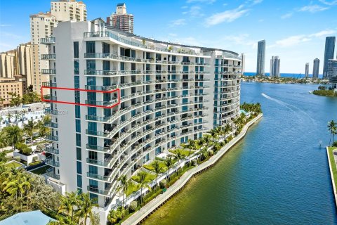 Condominio en venta en Aventura, Florida, 2 dormitorios, 195.37 m2 № 1270832 - foto 25