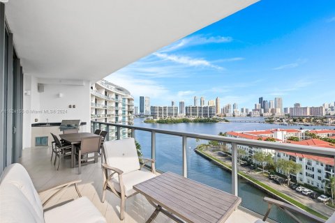 Condominio en venta en Aventura, Florida, 2 dormitorios, 195.37 m2 № 1270832 - foto 9