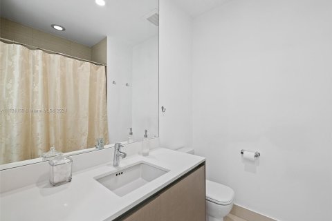 Condo in Aventura, Florida, 2 bedrooms  № 1270832 - photo 21