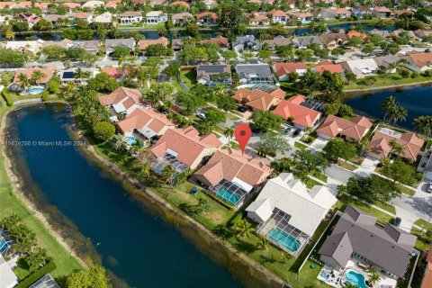 Casa en venta en Pembroke Pines, Florida, 4 dormitorios, 216.65 m2 № 1270874 - foto 4