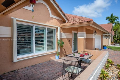 Casa en venta en Pembroke Pines, Florida, 4 dormitorios, 216.65 m2 № 1270874 - foto 12