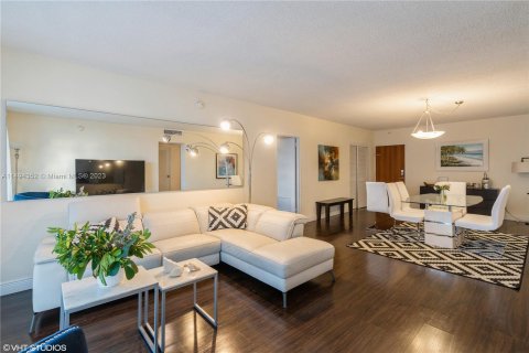 Condominio en venta en Hollywood, Florida, 2 dormitorios, 125.05 m2 № 868195 - foto 5