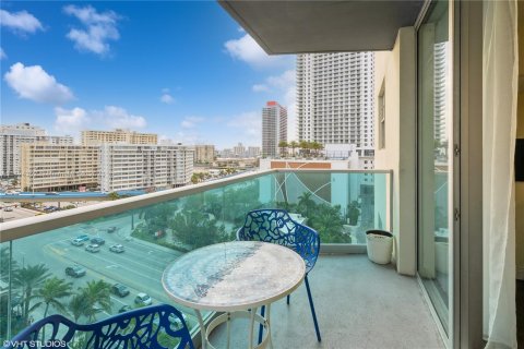 Condominio en venta en Hollywood, Florida, 2 dormitorios, 125.05 m2 № 868195 - foto 2