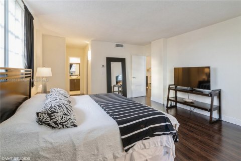 Condominio en venta en Hollywood, Florida, 2 dormitorios, 125.05 m2 № 868195 - foto 8