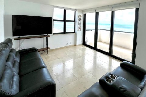 Condominio en venta en Miami Beach, Florida, 2 dormitorios, 93.37 m2 № 1423141 - foto 4