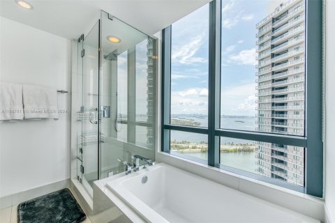 Condominio en venta en Miami, Florida, 1 dormitorio, 83.43 m2 № 1431369 - foto 12