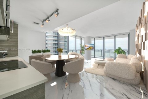 Condominio en venta en Miami, Florida, 1 dormitorio, 83.43 m2 № 1431369 - foto 4