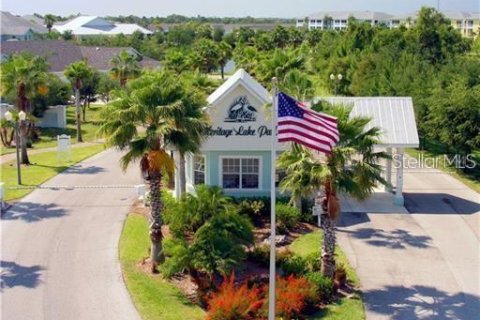 Condo in Punta Gorda, Florida, 2 bedrooms  № 916212 - photo 1