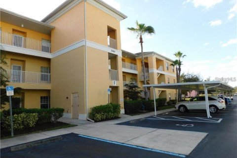 Condo in Punta Gorda, Florida, 2 bedrooms  № 916212 - photo 2