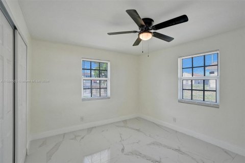 Propiedad comercial en venta en West Palm Beach, Florida, 208.84 m2 № 1187157 - foto 23