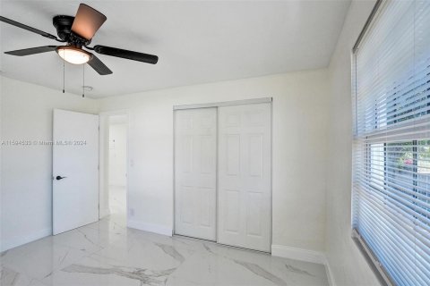 Immobilier commercial à vendre à West Palm Beach, Floride: 208.84 m2 № 1187157 - photo 24