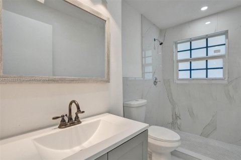 Immobilier commercial à vendre à West Palm Beach, Floride: 208.84 m2 № 1187157 - photo 30