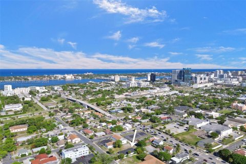 Immobilier commercial à vendre à West Palm Beach, Floride: 208.84 m2 № 1187157 - photo 3