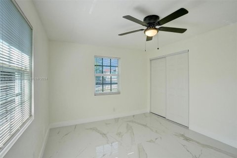 Immobilier commercial à vendre à West Palm Beach, Floride: 208.84 m2 № 1187157 - photo 27