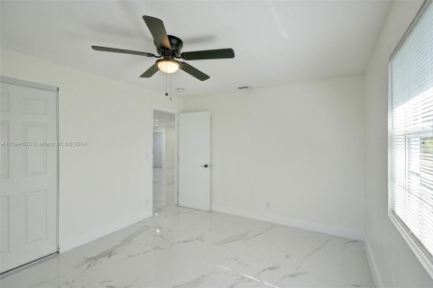 Immobilier commercial à vendre à West Palm Beach, Floride: 208.84 m2 № 1187157 - photo 26