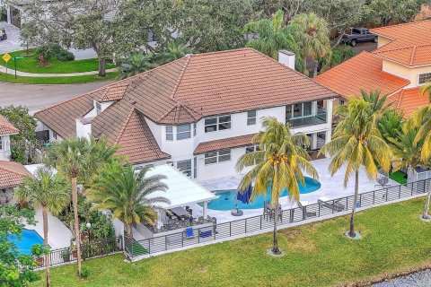 Casa en venta en Miami Lakes, Florida, 6 dormitorios, 332.59 m2 № 924316 - foto 7
