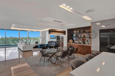 Condominio en venta en Bal Harbour, Florida, 3 dormitorios, 276.01 m2 № 1233678 - foto 11