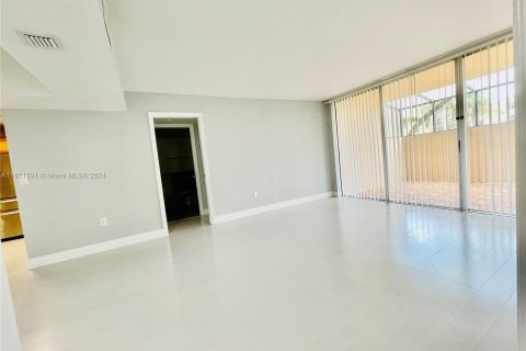 Copropriété à vendre à Miami, Floride: 2 chambres, 86.12 m2 № 1233677 - photo 6