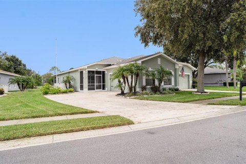 Villa ou maison à vendre à Land O' Lakes, Floride: 3 chambres, 136.57 m2 № 1317913 - photo 1