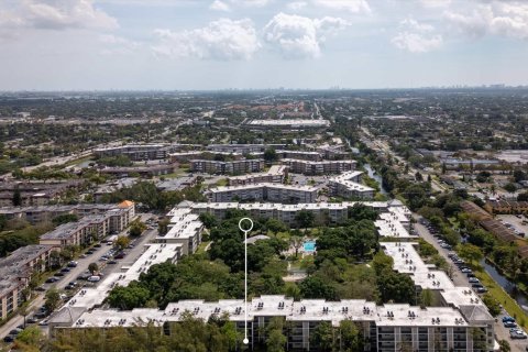 Condominio en venta en Lauderdale Lakes, Florida, 2 dormitorios, 89.19 m2 № 1100708 - foto 5