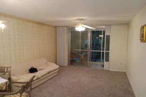 Copropriété à vendre à Tamarac, Floride: 1 chambre, 69.68 m2 № 860248 - photo 15