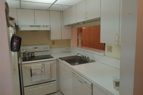 Condominio en venta en Tamarac, Florida, 1 dormitorio, 69.68 m2 № 860248 - foto 17