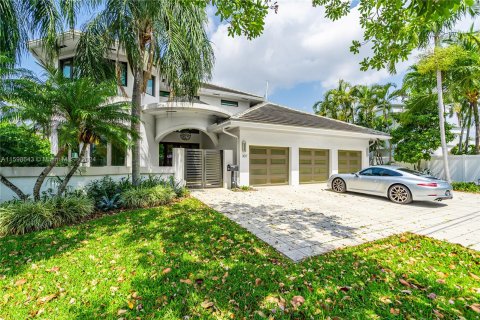 House in Fort Lauderdale, Florida 5 bedrooms, 451.32 sq.m. № 1208497 - photo 6