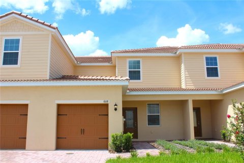 Touwnhouse à vendre à Poinciana, Floride: 2 chambres, 129.88 m2 № 1312840 - photo 1