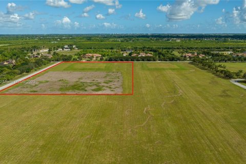 Propiedad comercial en venta en Homestead, Florida № 863587 - foto 10