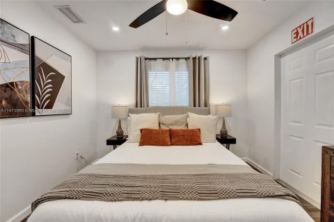 Villa ou maison à vendre à Davie, Floride: 8 chambres, 261.06 m2 № 784040 - photo 22