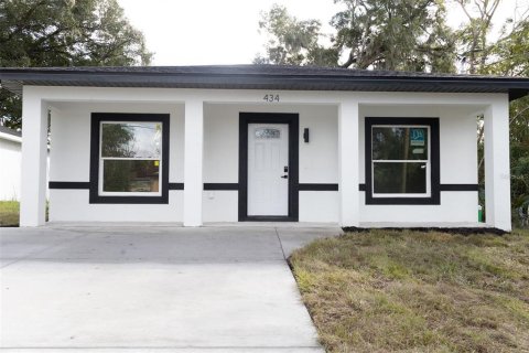 House in DeLand, Florida 3 bedrooms, 111.48 sq.m. № 1429151 - photo 2