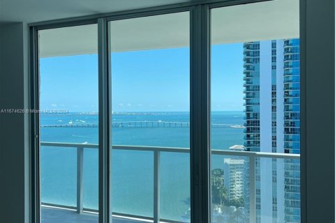 Condo in Miami, Florida, 1 bedroom  № 1398200 - photo 2