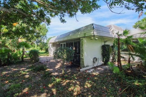 Villa ou maison à vendre à Tamarac, Floride: 2 chambres, 201.69 m2 № 1398249 - photo 19