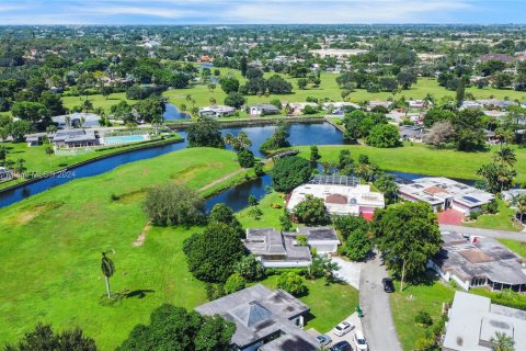 Villa ou maison à vendre à Tamarac, Floride: 2 chambres, 201.69 m2 № 1398249 - photo 29