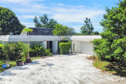 Villa ou maison à vendre à Tamarac, Floride: 2 chambres, 201.69 m2 № 1398249 - photo 26