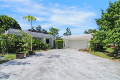 Villa ou maison à vendre à Tamarac, Floride: 2 chambres, 201.69 m2 № 1398249 - photo 23