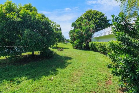 Villa ou maison à vendre à Tamarac, Floride: 2 chambres, 201.69 m2 № 1398249 - photo 18