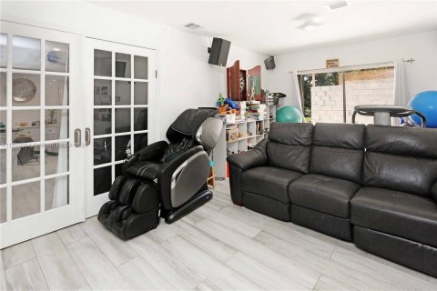 Casa en venta en Davie, Florida, 5 dormitorios, 516.35 m2 № 1364088 - foto 12