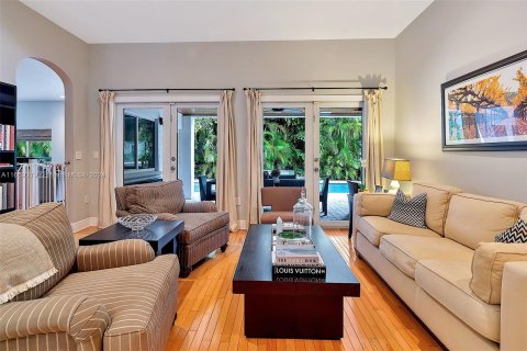 Casa en venta en Coral Gables, Florida, 4 dormitorios, 251.77 m2 № 1362774 - foto 24