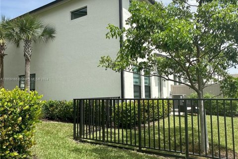 Townhouse in Oakland Park, Florida 3 bedrooms, 162.95 sq.m. № 1362781 - photo 10