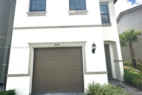 Townhouse in Oakland Park, Florida 3 bedrooms, 162.95 sq.m. № 1362781 - photo 15