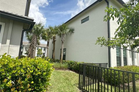 Touwnhouse à louer à Oakland Park, Floride: 3 chambres, 162.95 m2 № 1362781 - photo 7