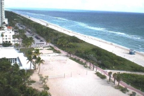 Condominio en venta en Miami Beach, Florida, 1 dormitorio, 84.73 m2 № 1441759 - foto 2