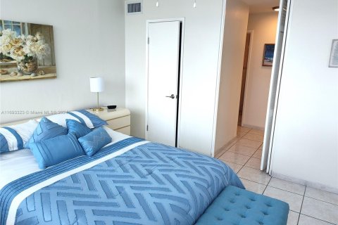 Condominio en venta en Miami Beach, Florida, 1 dormitorio, 84.73 m2 № 1441759 - foto 10