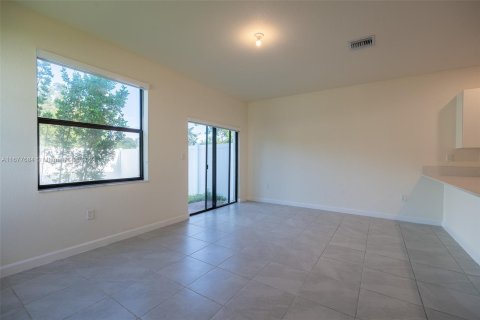 Townhouse in Hialeah, Florida 3 bedrooms, 143.07 sq.m. № 1403017 - photo 13