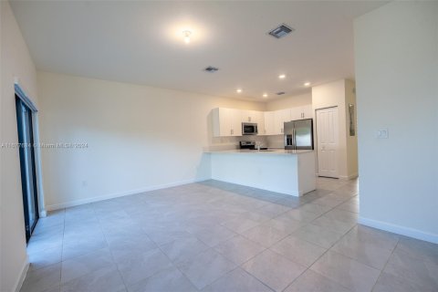 Touwnhouse à vendre à Hialeah, Floride: 3 chambres, 143.07 m2 № 1403017 - photo 14