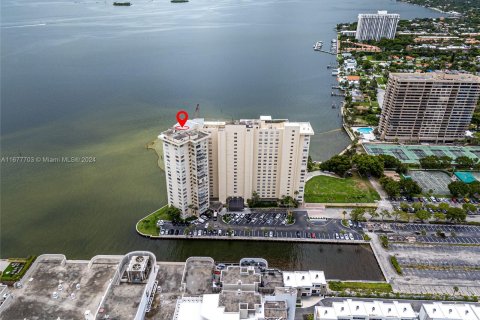 Condominio en venta en Miami, Florida, 1 dormitorio, 79.99 m2 № 1403023 - foto 17